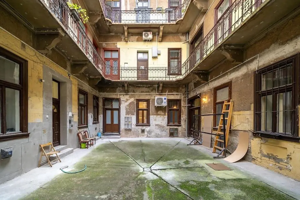 Modern Oasis In Roekk Street By Newave Apartments Budapest