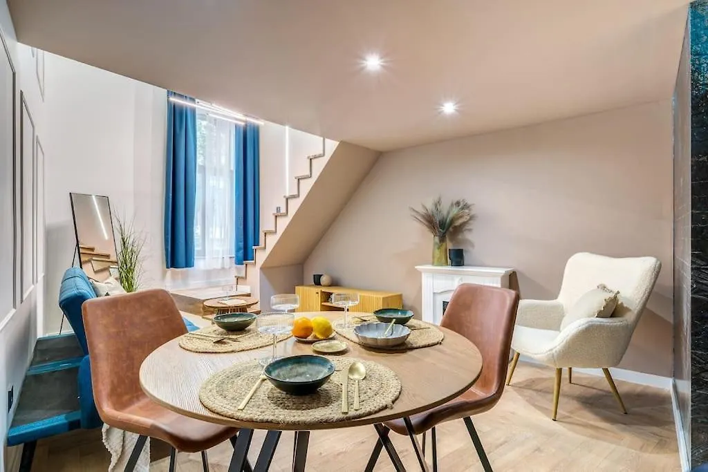 Modern Oasis In Roekk Street By Newave Apartments Budapešť