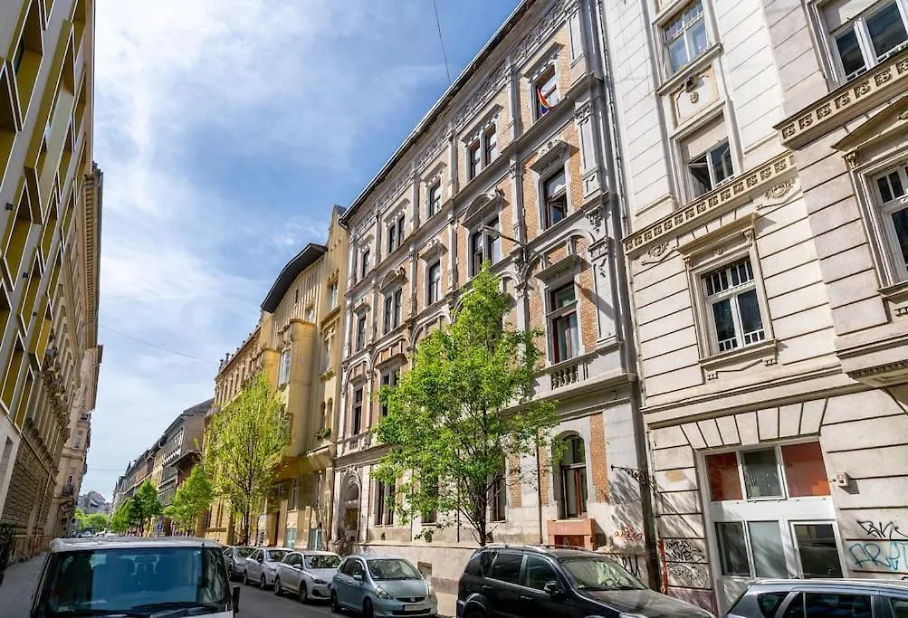 Modern Oasis In Roekk Street By Newave Apartments Budapešť